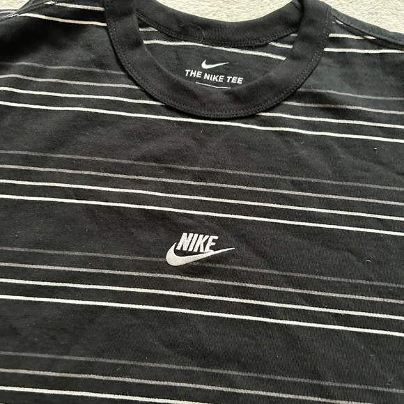 NWOT NIKE PREMIUM STRIPE TEE BLACK - Picture 7 of 9